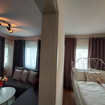 Apartment Apartmenthaus Schlosspark *