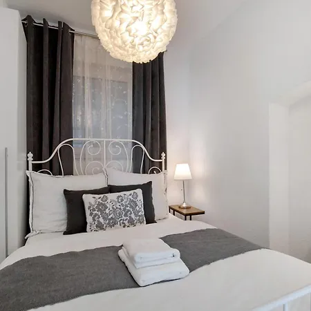 Apartment Apartmenthaus Schlosspark *