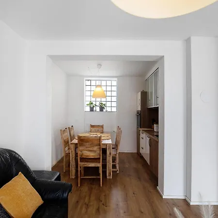 Apartmenthaus Schlosspark شقة فورمز