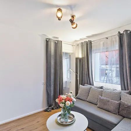 Apartmenthaus Schlosspark * فورمز